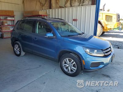 Czwarte zdjęcie samochodu z boku: 2017 VOLKSWAGEN TIGUAN S VIN:WVGBV7AX2HK007932 - miniatura
