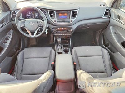 Zdjęcie 8 z 14 samochodu: 2017 HYUNDAI TUCSON SE VIN:KM8J23A4XHU556933 - miniatura