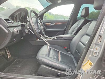 Zdjęcie 7 z 12 samochodu: 2010 MERCEDES-BENZ C 300 4MATIC VIN:WDDGF8BB9AR105794 - miniatura