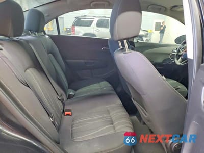 Zdjęcie 10 z 12 samochodu: 2015 CHEVROLET SONIC LT VIN:1G1JC5SH0F4111928 - miniatura