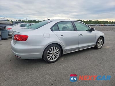Trzecie zdjęcie samochodu z tyłu: 2014 VOLKSWAGEN JETTA SEL VIN:3VWL17AJ3EM410951 - miniatura