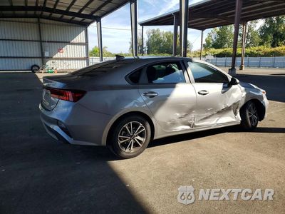 Trzecie zdjęcie samochodu z tyłu: 2024 KIA FORTE LXS VIN:3KPF24AD9RE736288 - miniatura
