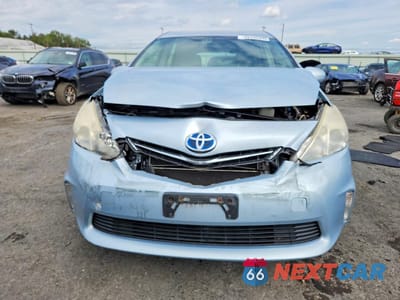 Piąte zdjęcie samochodu w środku: 2012 TOYOTA PRIUS V THREE VIN:JTDZN3EU9C3052770 - miniatura