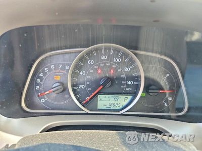 Zdjęcie 9 z 12 samochodu: 2015 TOYOTA RAV4 LE VIN:JTMBFREV6FJ046984 - miniatura