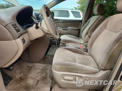 Zdjęcie 7 z 13 samochodu: 2006 TOYOTA SIENNA LE 7 PASSENGER VIN:5TDZA23C56S540973 - miniatura