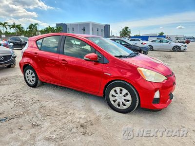 Czwarte zdjęcie samochodu z boku: 2012 TOYOTA PRIUS C TWO VIN:JTDKDTB31C1030998 - miniatura