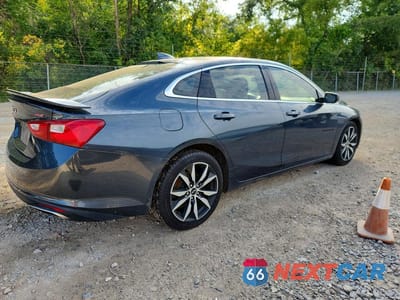 Trzecie zdjęcie samochodu z tyłu: 2021 CHEVROLET MALIBU RS VIN:1G1ZG5ST1MF049310 - miniatura