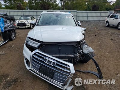 Piąte zdjęcie samochodu w środku: 2019 AUDI Q5 PREMIUM PLUS VIN:WA1BNAFY4K2090560 - miniatura