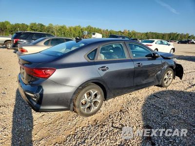 Trzecie zdjęcie samochodu z tyłu: 2021 KIA FORTE LXS VIN:3KPF24AD0ME395064 - miniatura