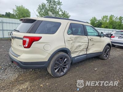 Trzecie zdjęcie samochodu z tyłu: 2018 FORD EXPLORER XLT VIN:1FM5K8D88JGB24813 - miniatura