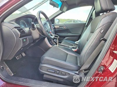 Zdjęcie 7 z 12 samochodu: 2017 HONDA ACCORD SPORT VIN:1HGCR2F52HA023305 - miniatura