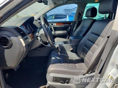 Zdjęcie 7 z 12 samochodu: 2010 VOLKSWAGEN TOUAREG V6 VIN:WVGBF7A96AD003553 - miniatura