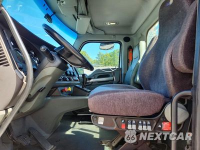 Zdjęcie 7 z 13 samochodu: 2016 KENWORTH CONSTRUCTION T680 SEMI TRUCK VIN:1XKYA48X0GJ496368 - miniatura