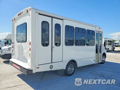 Trzecie zdjęcie samochodu z tyłu: 2021 FORD ECONOLINE E350 SUPER DUTY CUTAWAY VAN VIN:1FDEE3FN3MDC10808 - miniatura