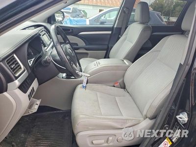 Zdjęcie 7 z 13 samochodu: 2015 TOYOTA HIGHLANDER LE PLUS VIN:5TDBKRFH6FS168543 - miniatura