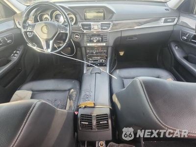 Zdjęcie 8 z 12 samochodu: 2014 MERCEDES-BENZ E 350 VIN:WDDHF5KB1EA890819 - miniatura