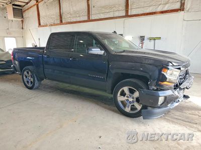 Czwarte zdjęcie samochodu z boku: 2018 CHEVROLET SILVERADO K1500 LT VIN:3GCUKREC3JG256696 - miniatura