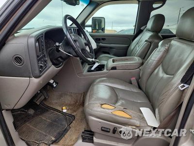 Zdjęcie 7 z 13 samochodu: 2005 CHEVROLET SUBURBAN K1500 VIN:1GNFK16Z85J187657 - miniatura