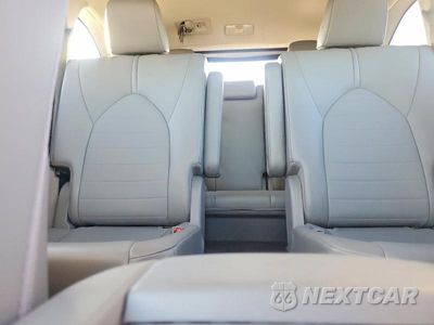 Zdjęcie 10 z 13 samochodu: 2021 TOYOTA HIGHLANDER XLE VIN:5TDHZRBH9MS076187 - miniatura