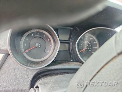 Zdjęcie 9 z 13 samochodu: 2014 HYUNDAI ELANTRA GT BASE VIN:KMHD35LHXEU164343 - miniatura