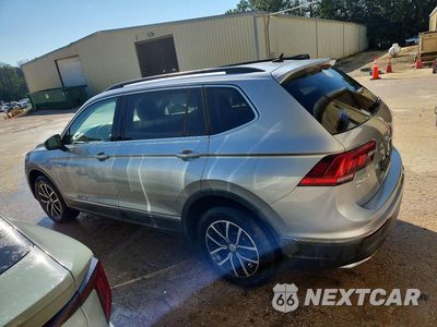 Drugie zdjęcie samochodu z przodu: 2021 VOLKSWAGEN TIGUAN SE VIN:3VV3B7AX8MM017807 - miniatura