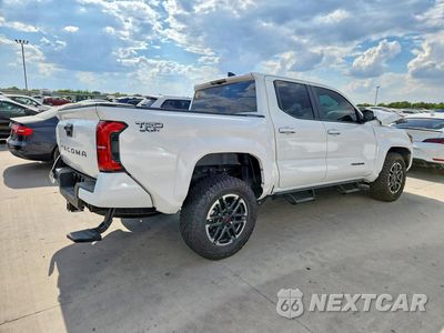 Trzecie zdjęcie samochodu z tyłu: 2026 TOYOTA TACOMA TRD SPORT VIN:3TMLB5JN9TM267475 - miniatura