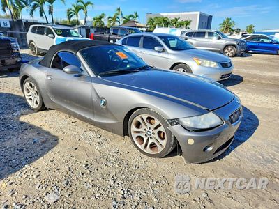 Czwarte zdjęcie samochodu z boku: 2005 BMW Z4 3.0 VIN:4USBT53545LT28140 - miniatura