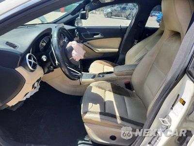 Zdjęcie 7 z 13 samochodu: 2016 MERCEDES-BENZ CLA 250 VIN:WDDSJ4EB2GN297931 - miniatura