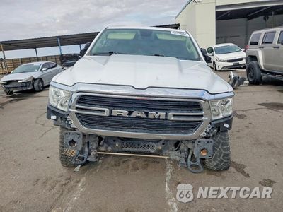 Piąte zdjęcie samochodu w środku: 2019 RAM 1500 BIG HORN/LONE STAR VIN:1C6SRFMT0KN602111 - miniatura