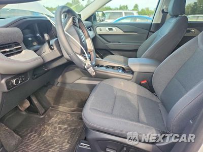 Zdjęcie 7 z 13 samochodu: 2025 FORD EXPLORER ACTIVE VIN:1FMUK8DH1SGB90939 - miniatura