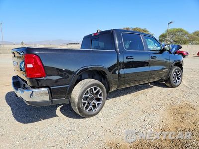 Trzecie zdjęcie samochodu z tyłu: 2025 RAM 1500 LARAMIE VIN:1C6SRFJP2SN547538 - miniatura
