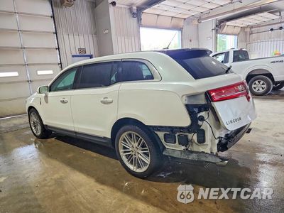 Drugie zdjęcie samochodu z przodu: 2018 LINCOLN MKT VIN:2LMHJ5AT3JBL00038 - miniatura