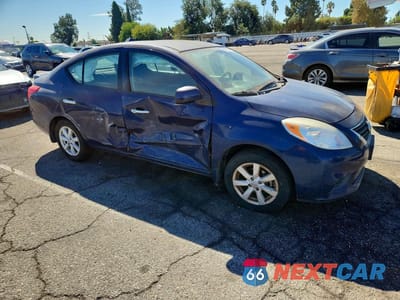 Czwarte zdjęcie samochodu z boku: 2014 NISSAN VERSA 1.6 S VIN:3N1CN7AP6EL810992 - miniatura