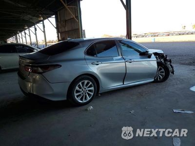 Trzecie zdjęcie samochodu z tyłu: 2022 TOYOTA CAMRY LE VIN:4T1C11AK1NU648376 - miniatura