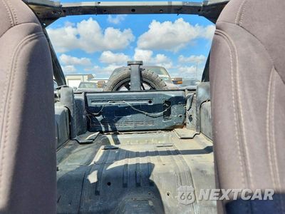 Zdjęcie 10 z 14 samochodu: 2017 JEEP WRANGLER UNLIMITED SPORT VIN:1C4BJWDG6HL661414 - miniatura