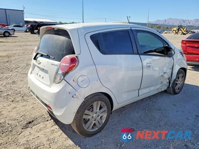Trzecie zdjęcie samochodu z tyłu: 2015 CHEVROLET SPARK 1LT VIN:KL8CD6S98FC746079 - miniatura