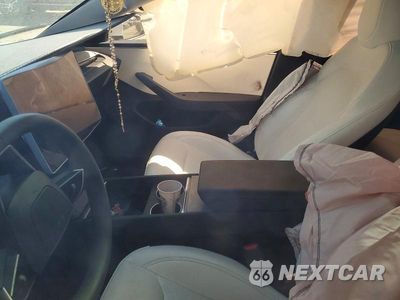 Zdjęcie 7 z 12 samochodu: 2024 TESLA MODEL 3 VIN:5YJ3E1EA4RF772165 - miniatura