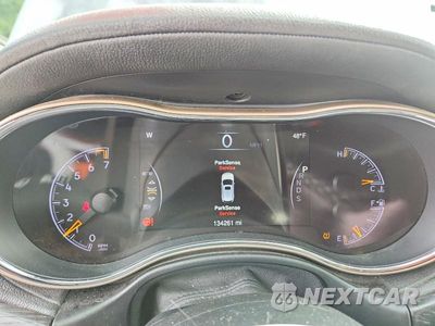 Zdjęcie 9 z 13 samochodu: 2015 JEEP GRAND CHEROKEE SUMMIT VIN:1C4RJFJGXFC151678 - miniatura