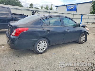 Trzecie zdjęcie samochodu z tyłu: 2015 NISSAN VERSA 1.6 S VIN:3N1CN7AP5FL822181 - miniatura