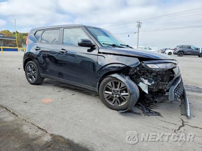 Czwarte zdjęcie samochodu z boku: 2021 KIA SOUL S VIN:KNDJ23AU0M7146042 - miniatura