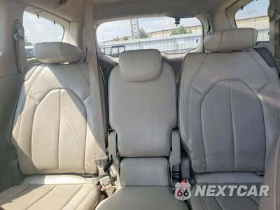Zdjęcie 10 z 14 samochodu: 2017 CHRYSLER PACIFICA TOURING L VIN:2C4RC1BG8HR542348 - miniatura