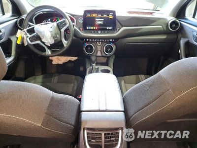 Zdjęcie 8 z 14 samochodu: 2025 CHEVROLET BLAZER 2LT VIN:3GNKBCR41SS199489 - miniatura