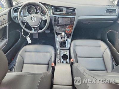 Zdjęcie 8 z 13 samochodu: 2020 VOLKSWAGEN GOLF VIN:3VWG57AUXLM015050 - miniatura