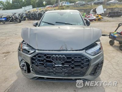 Piąte zdjęcie samochodu w środku: 2023 AUDI SQ5 SPORTBACK PRESTIGE VIN:WA134AFY8P2152072 - miniatura