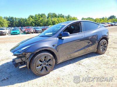 2025 TESLA MODEL Y 7SAYGAEE8SF241899 - główne zdjęcie licytacji z USA - miniatura
