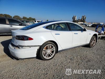 Trzecie zdjęcie samochodu z tyłu: 2014 TESLA MODEL S VIN:5YJSA1H18EFP50408 - miniatura