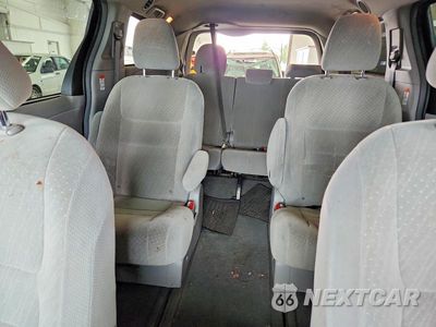 Zdjęcie 10 z 13 samochodu: 2019 TOYOTA SIEANNA VIN:5TDJZ3DC7KS226648 - miniatura