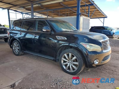 Czwarte zdjęcie samochodu z boku: 2013 INFINITI QX56 BASE VIN:JN8AZ2NF9D9550662 - miniatura