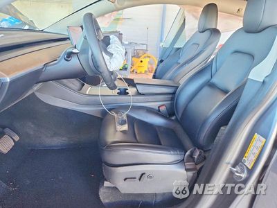 Zdjęcie 7 z 13 samochodu: 2025 TESLA MODEL Y VIN:7SAYGDED5SF320164 - miniatura