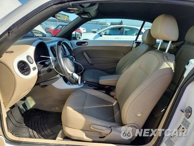 Zdjęcie 7 z 13 samochodu: 2017 VOLKSWAGEN BEETLE S/SE VIN:3VW517ATXHM811086 - miniatura